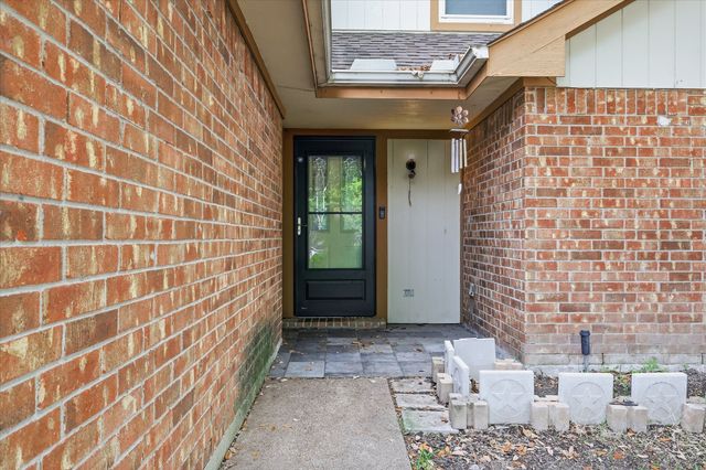 2204 Polo Club Court, Arlington, TX 76017