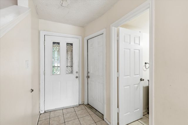 2204 Polo Club Court, Arlington, TX 76017