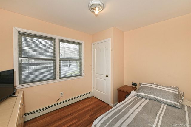 18 Kilburn Avenue, Huntington Station, NY 11746