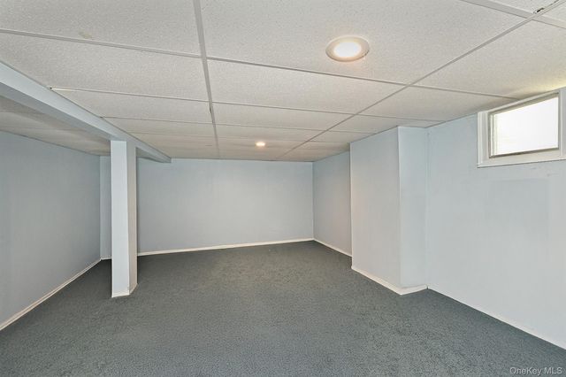 18 Kilburn Avenue, Huntington Station, NY 11746