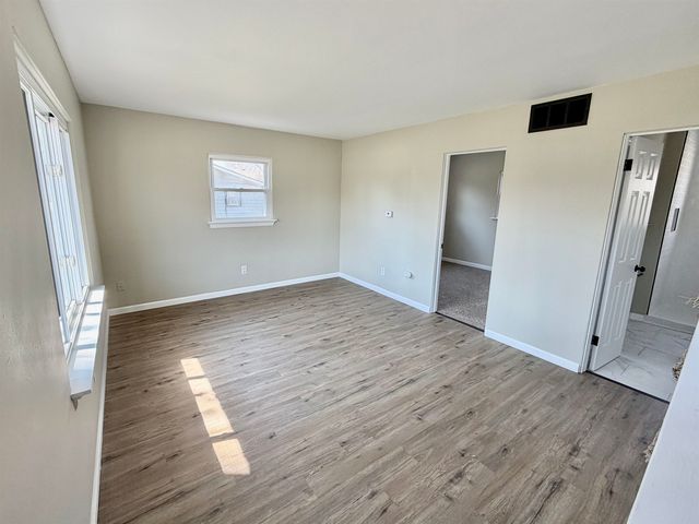 2289 Connell Street, Burton, MI 48529