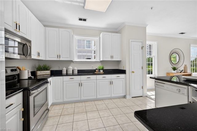 2300 Page Harbor Lndg Apt 101, Virginia Beach, VA 23451