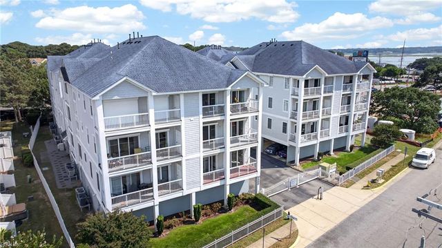 2300 Page Harbor Lndg Apt 101, Virginia Beach, VA 23451