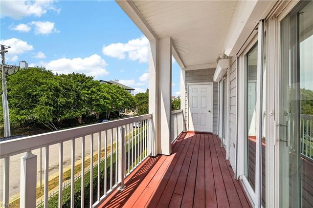 2300 Page Harbor Lndg Apt 101, Virginia Beach, VA 23451