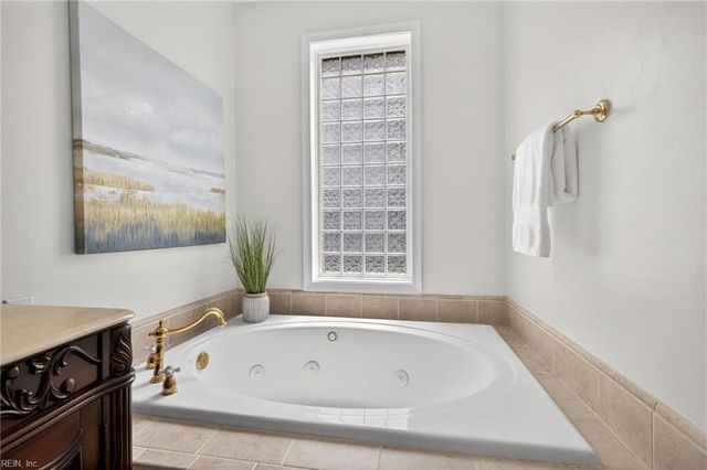 2300 Page Harbor Lndg Apt 101, Virginia Beach, VA 23451