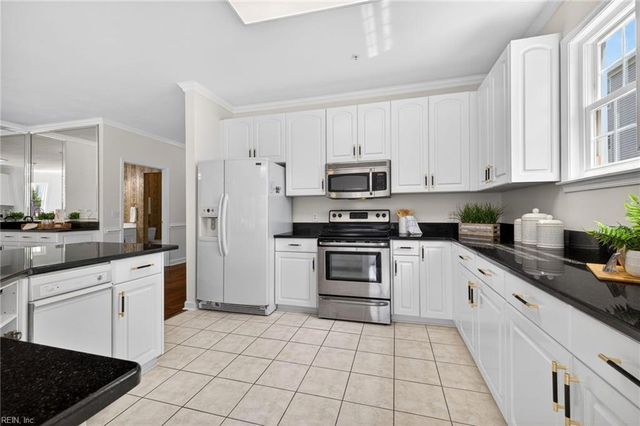 2300 Page Harbor Lndg Apt 101, Virginia Beach, VA 23451