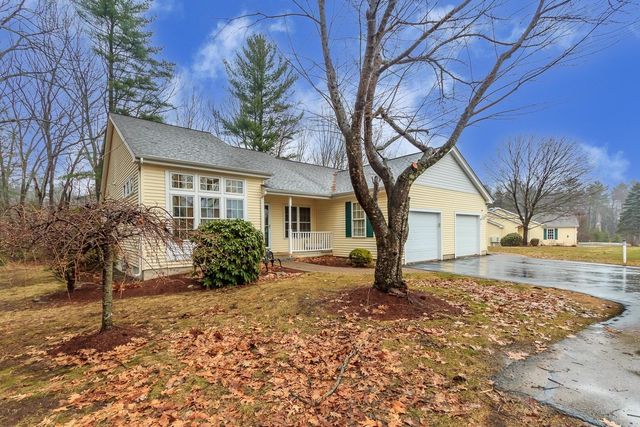 6 Lincoln Drive, Londonderry, NH 03053