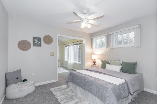 6 Lincoln Drive, Londonderry, NH 03053