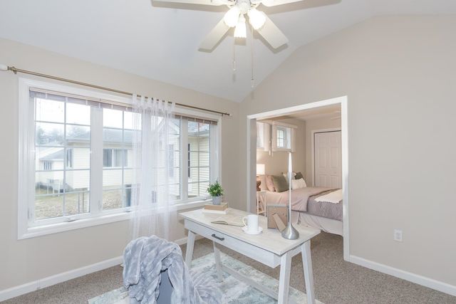 6 Lincoln Drive, Londonderry, NH 03053