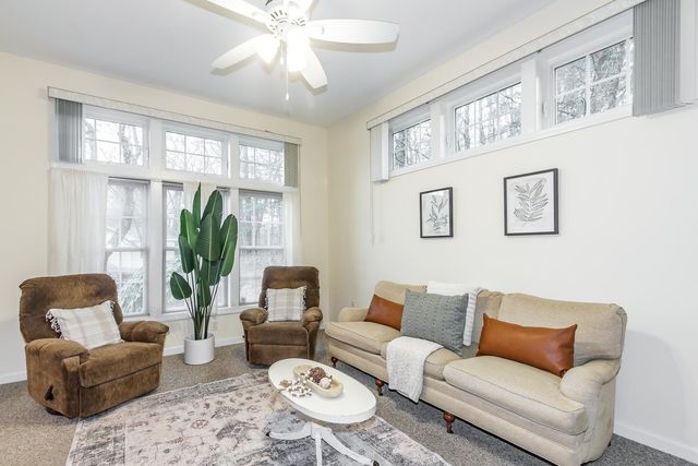 6 Lincoln Drive, Londonderry, NH 03053