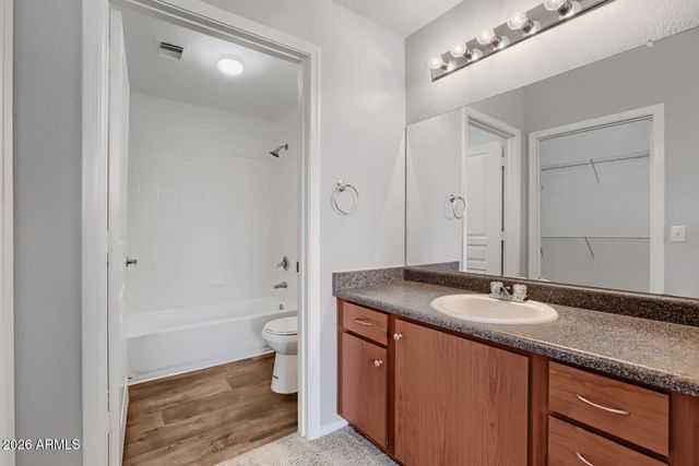 1941 S PIERPONT Drive 1141, Mesa, AZ 85206