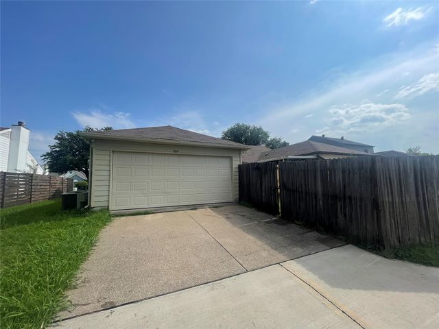 7614 Cousteau Drive, Rowlett, TX 75088