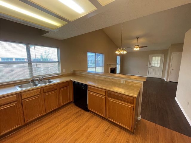 7614 Cousteau Drive, Rowlett, TX 75088