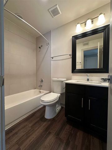 2106 Bennett Avenue 210, Dallas, TX 75206