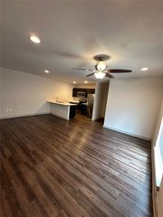 2106 Bennett Avenue 210, Dallas, TX 75206