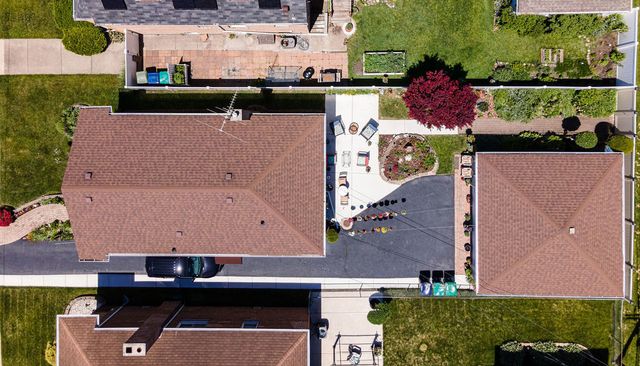 8805 S California Avenue, Evergreen Park, IL 60805