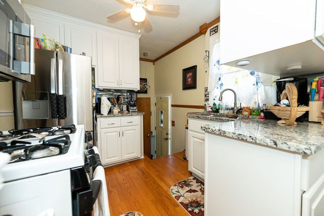 8805 S California Avenue, Evergreen Park, IL 60805