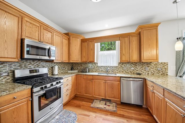 5105 W Flanders Road, Mchenry, IL 60050