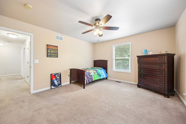 5105 W Flanders Road, Mchenry, IL 60050