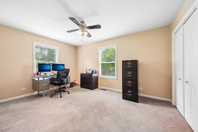 5105 W Flanders Road, Mchenry, IL 60050