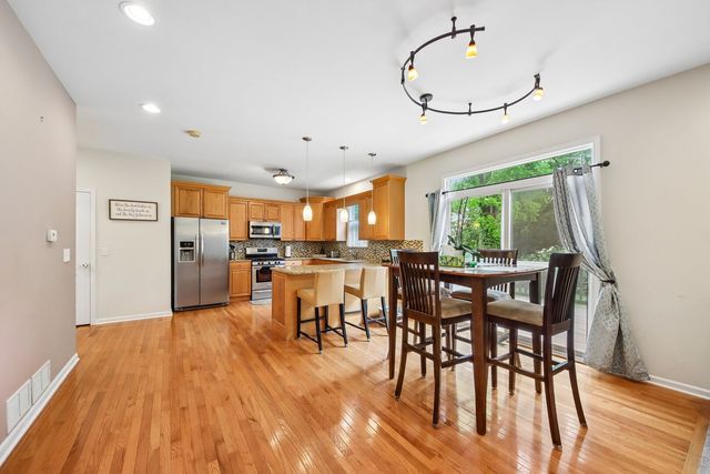 5105 W Flanders Road, Mchenry, IL 60050