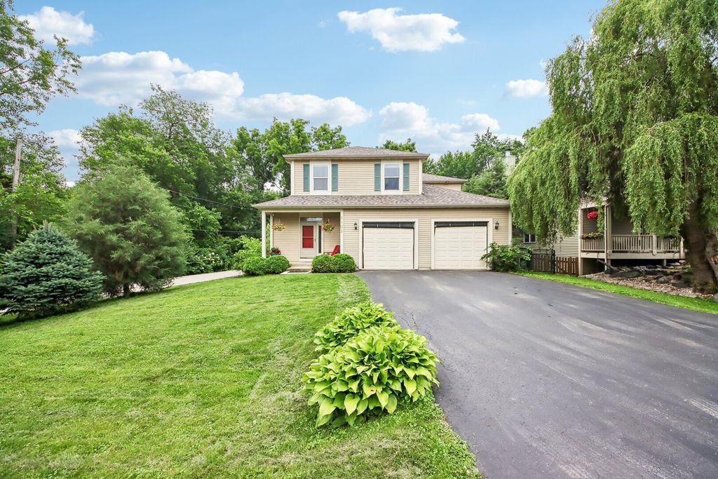 5105 W Flanders Road, Mchenry, IL 60050