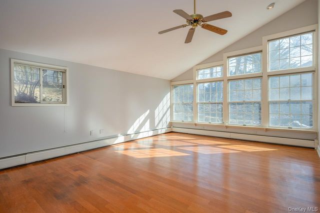 4 Dutch Court, West Nyack, NY 10994