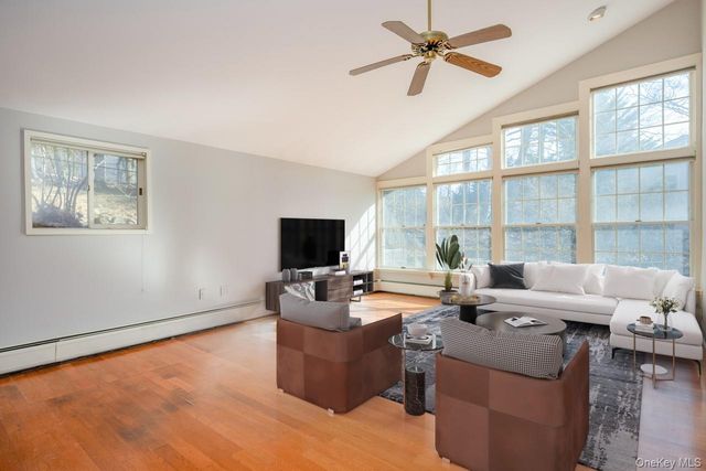 4 Dutch Court, West Nyack, NY 10994