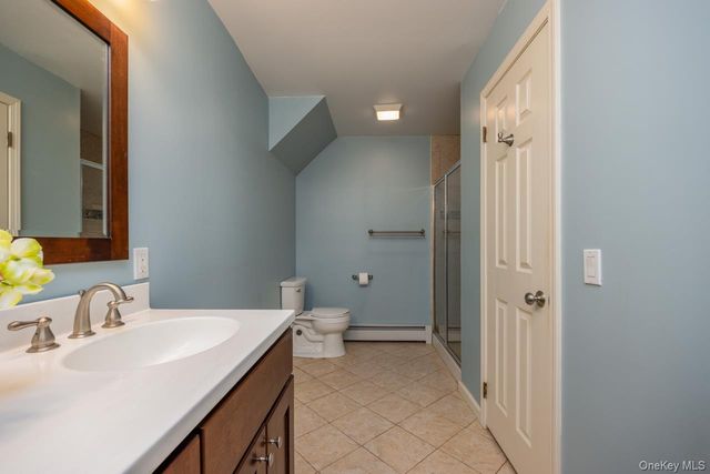 4 Dutch Court, West Nyack, NY 10994