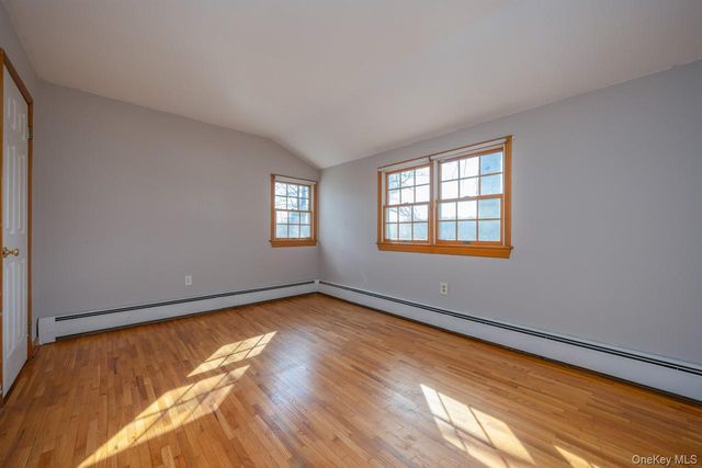 4 Dutch Court, West Nyack, NY 10994