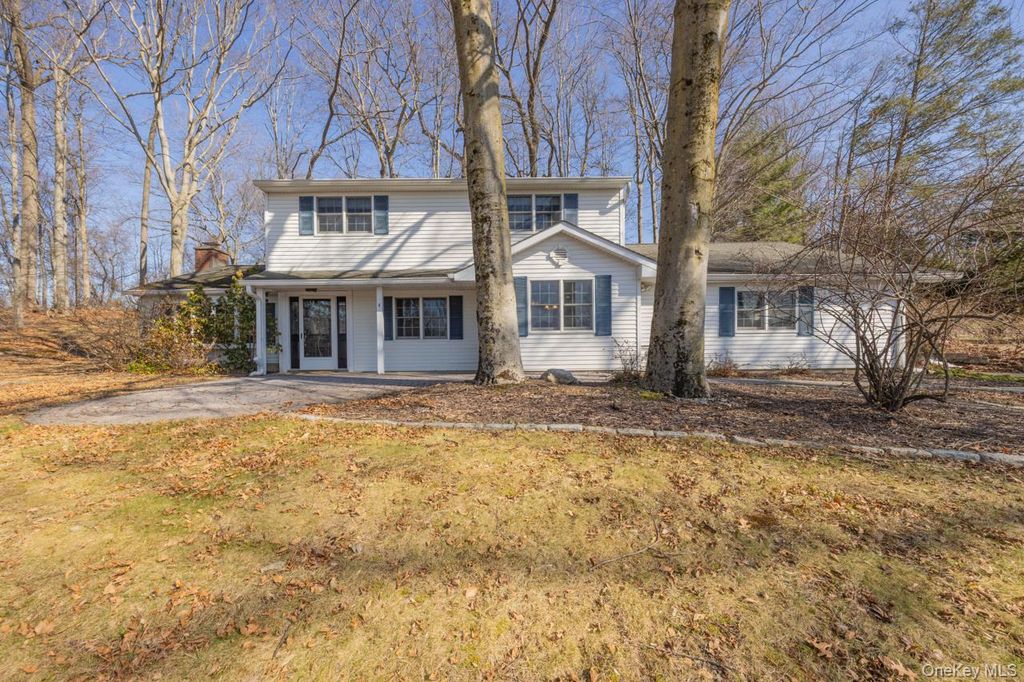 4 Dutch Court, West Nyack, NY 10994