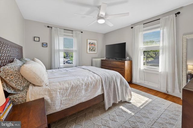 406 LINDEN AVE, Riverton, NJ 08077