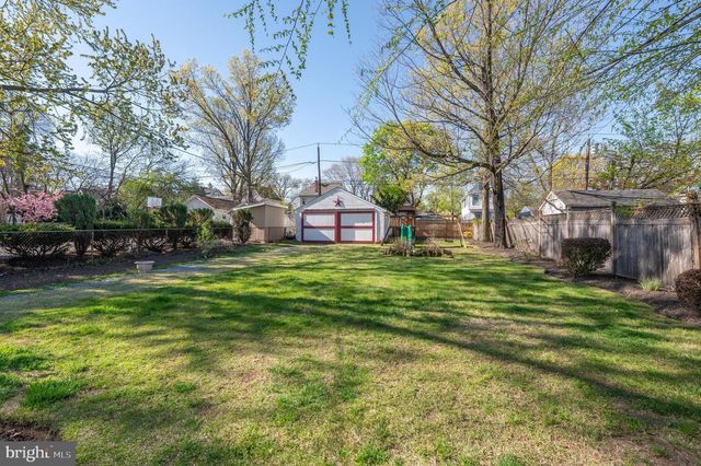 406 LINDEN AVE, Riverton, NJ 08077