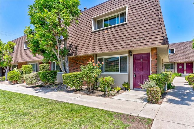 3733 N Harbor 44, Fullerton, CA 92835