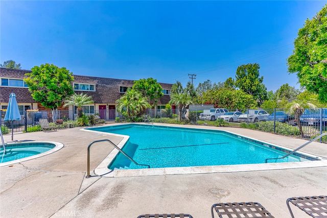 3733 N Harbor 44, Fullerton, CA 92835