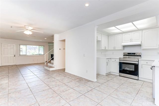 3733 N Harbor 44, Fullerton, CA 92835