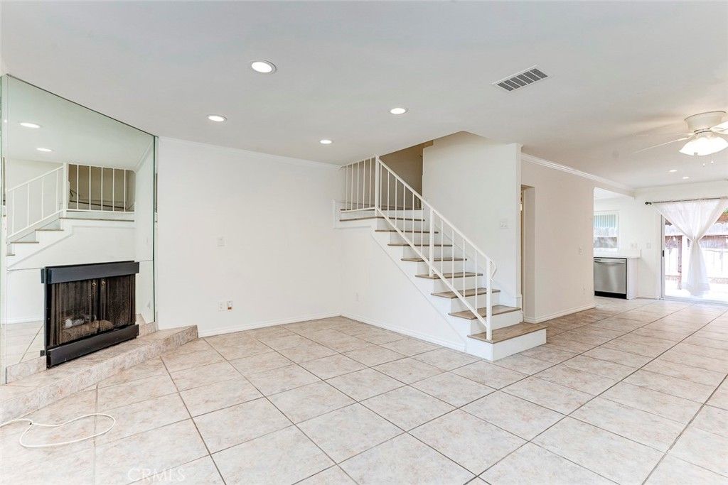 3733 N Harbor 44, Fullerton, CA 92835