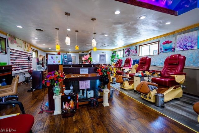 1028 Main Street, Follansbee, WV 26037