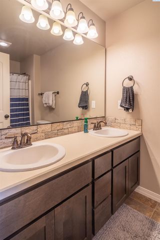 401 S Birch Street, Moses Lake, WA 98837