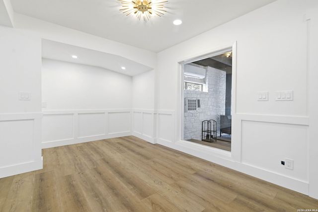 1311 wiltshire, Terrell Hills, TX 78209