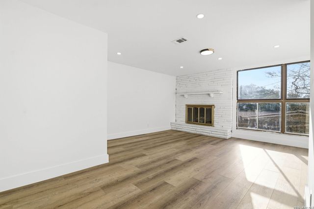 1311 wiltshire, Terrell Hills, TX 78209