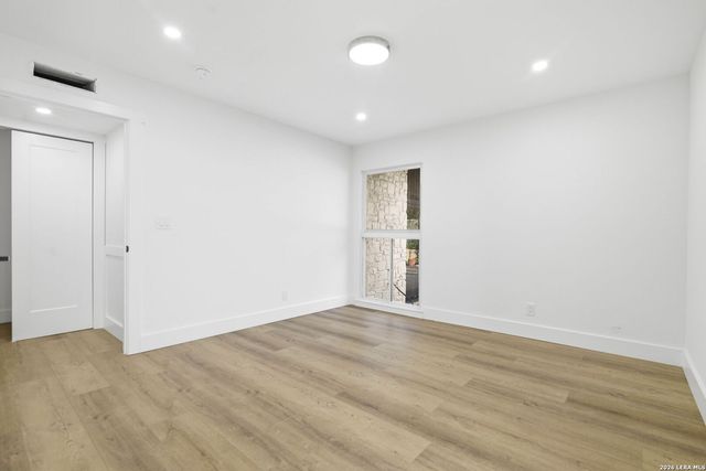 1311 wiltshire, Terrell Hills, TX 78209