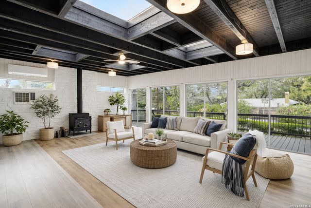 1311 wiltshire, Terrell Hills, TX 78209