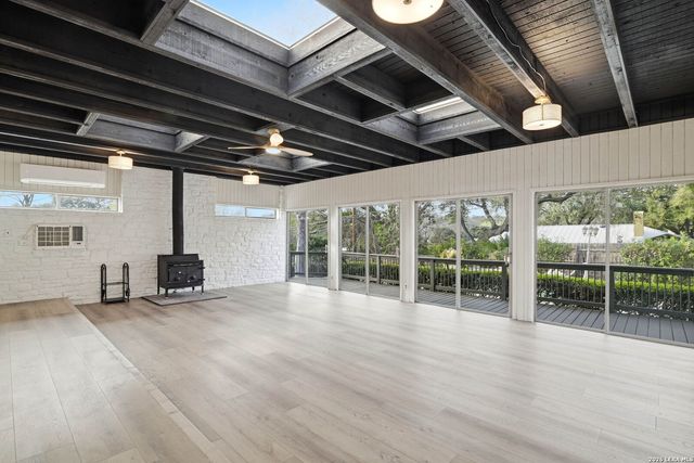 1311 wiltshire, Terrell Hills, TX 78209