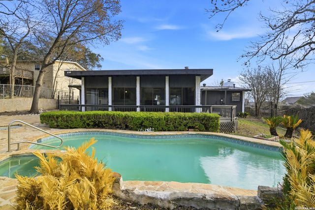 1311 wiltshire, Terrell Hills, TX 78209