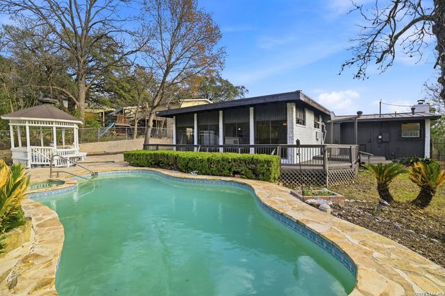 1311 wiltshire, Terrell Hills, TX 78209