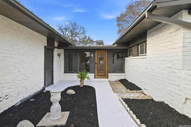 1311 wiltshire, Terrell Hills, TX 78209