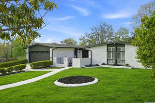 1311 wiltshire, Terrell Hills, TX 78209