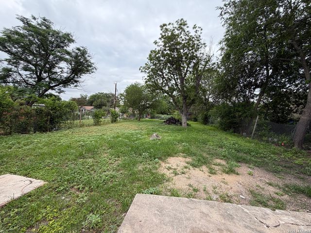 236 BRENNER ST, San Antonio, TX 78237