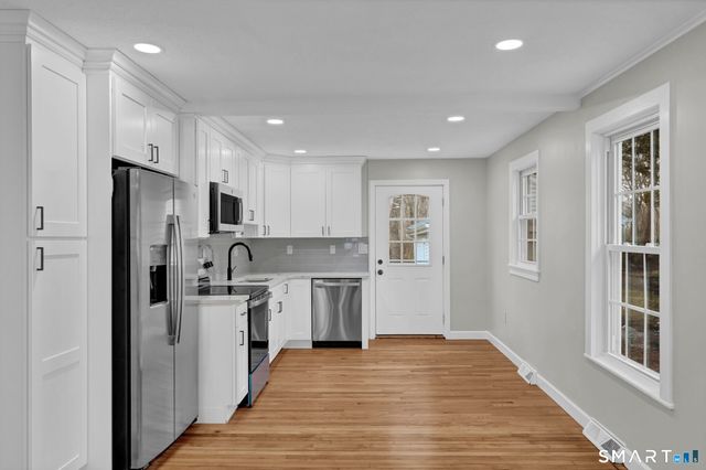 14 Denmore Lane, Old Saybrook, CT 06475